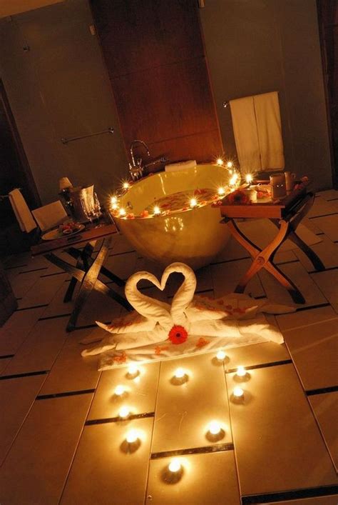 46 Cute Bathroom Decoration Ideas With Valentine Theme In 2020 Romantic Bathrooms Valentine