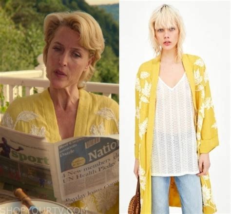 Gillian Anderson Fashion Clothes Style And Wardrobe Worn On Tv Shows