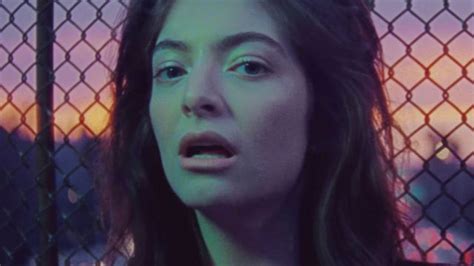 'cause, honey, i'll come get my things, but i can't let go i'm waiting for it, that green light, i want it oh, i wish i could get my things and just let go i'm waiting for it, that green. Lorde Reveals The True Meaning Behind "Green Light" - PopBuzz