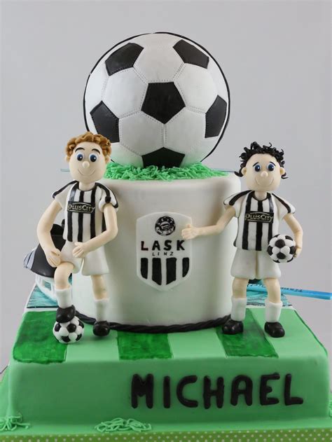 Junge kuchen kinder punsch kinder schokolade geburtstag junge geburtstag torte torte kindergeburtstag. LASK & Black Wings Torte … wenn das Herz für Fussball und ...