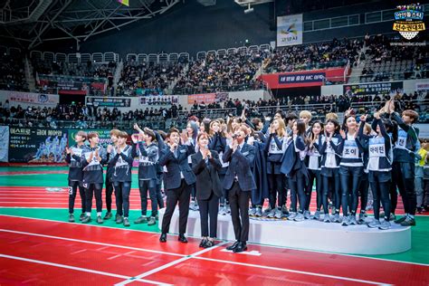 The event brought together idols from many groups to come and showcase their physical capabilities and make new memories with fans. "2019 Idol Star Athletics Championships" confirma su fecha ...