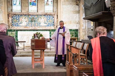 Hampshire Funeral Photographer Rams Hill Cemetery