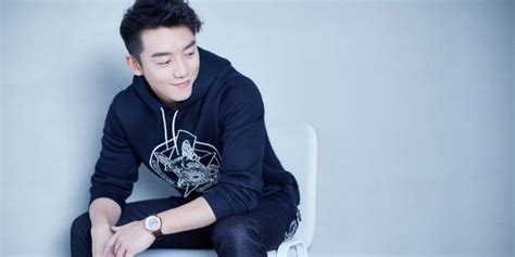 Хавертц кай (kai havertz) футбол полузащитник германия 11.06.1999. Who is Zheng Kai dating? Zheng Kai girlfriend, wife