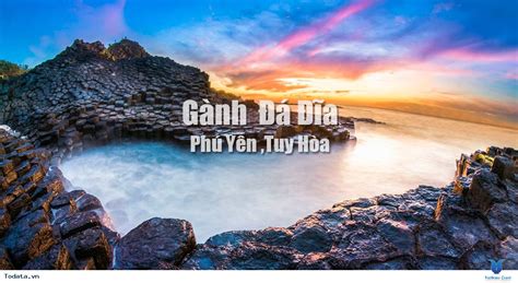 Phú yên là một tỉnh thuộc vùng duyên hải miền trung, phía bắc giáp bình định, phía nam giáp tỉnh khánh hòa. Hà Nội - Phú Yên Xứ Hoa Vàng Cỏ Xanh 4 Ngày 3 Đêm