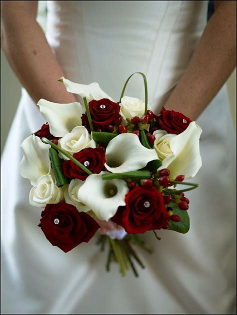118 Best Christmas Wedding Bouquet Images On Pinterest
