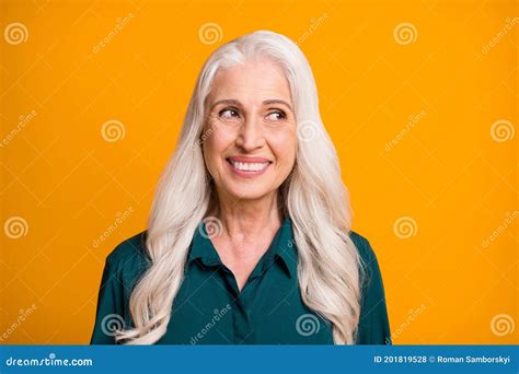 Closeup Photo Of Amazing White Haired Grandma Aged Lady Toothy Smiling Cheerful Person Look Side