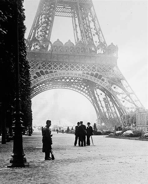 Inondations de paris 28 janvier 1910. a dame like me