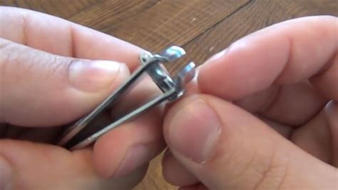 Cover clippers and soak in barbicide® in a glass bowl, according to company directions. How To Put Toe Nail Clippers Back Together - NailsTip