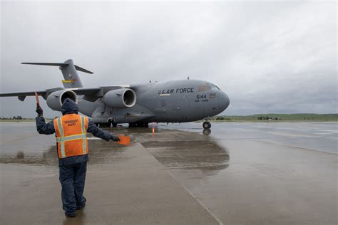 The boeing c 17 globemaster 3. USAF's C-17 Globemaster III deploy urgently medical ...