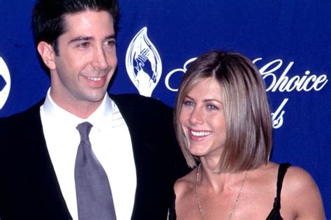 david schwimmer teases jennifer aniston after her steamy shower pic trendradars