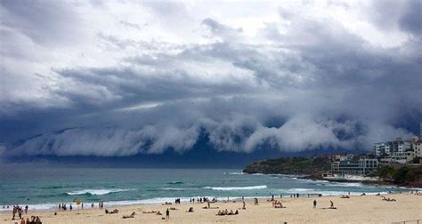 Breathtaking Cloud Tsunami Rolls Over Sydney Clouds Bondi Beach