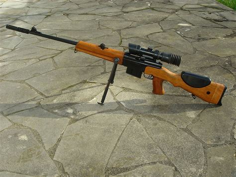 With balanced stats across the board, this weapon features the least amount of drawbacks, making it the most trustworthy gun of this category. List your top 5 rifles and why...