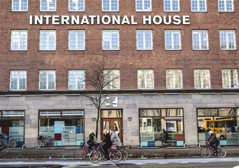 Danmark bjuder på många nöjesparker för både barnen och de med barnasinnet kvar. Kritik mot att arbetskraft kan resa till Danmark utan att ...