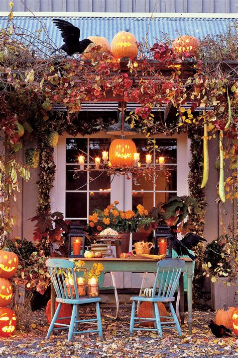 30 Spooktacular Outdoor Halloween Decorations