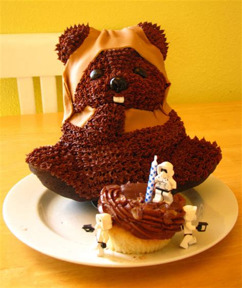 Posted over 10 years ago. I'd Hit That -- With A Fork!: An Ewok Cake - Geekologie