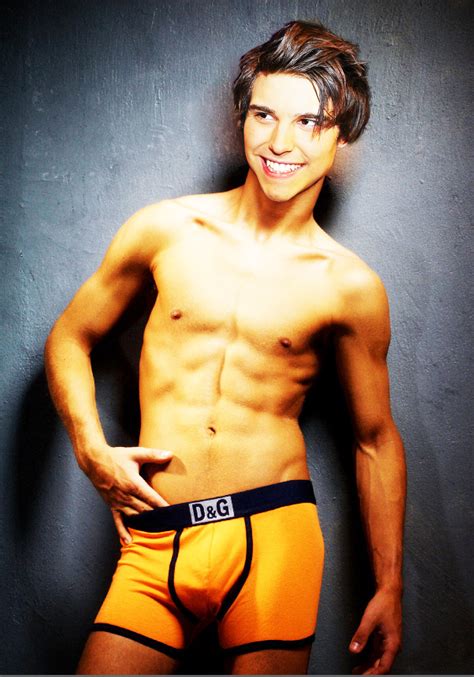 He spent two years with the boy band what's up!, leaving the band in february 2009 to pursue a solo career. Giulia-Lena Fortuna: Eric Saade