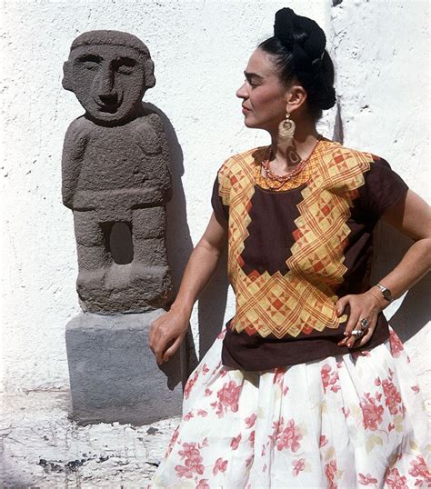 16 Rare Photos Of Frida Kahlo During The Last Years Of Her Life To
