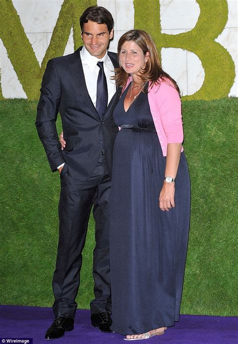 Mirka played tennis professionally as well. Roger Federer and wife Mirka celebrate holidays with news ...