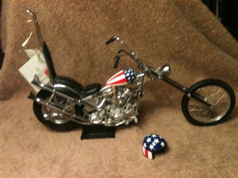 Franklin Mint Easy Rider Captain America Model With Helmet America