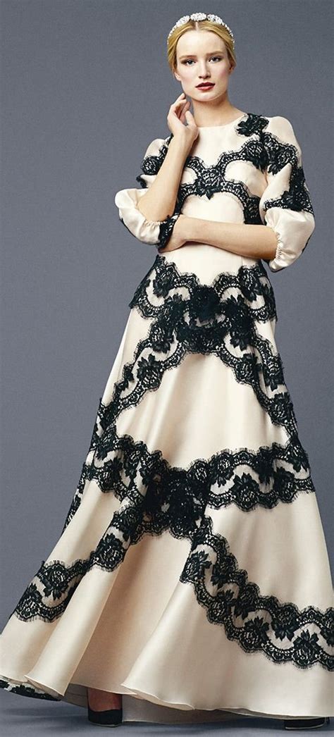 La nuova collezione di abiti dedicata alla donna elegante e sofisticata. Dolce & Gabbana, Spring/Summer 2014 | Stile di moda, Dolce ...