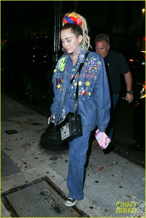 Miley Cyrus Does Double Denim After Snl Rehearsal Photo 3474043