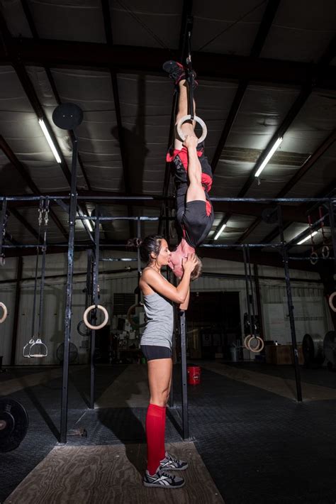 Crossfit Couples Engagement Photos Are Nothing Short Of Badass Casal