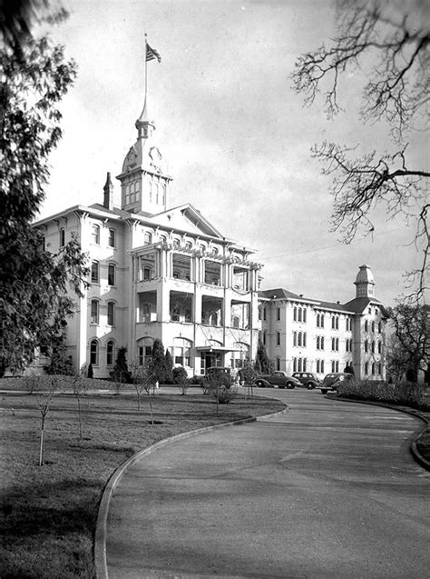 Main Entrance Of The Oregon State Hospital In Salem 1940 Mental