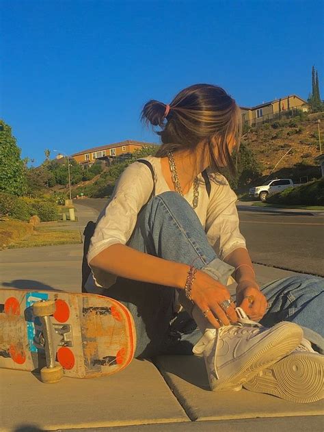 🛹 𝔰𝔢𝔯𝔢𝔫𝔢𝔢𝔠𝔥𝔦𝔲 Follow For More Indie Aesthetic Indie Girl Indie Outfits