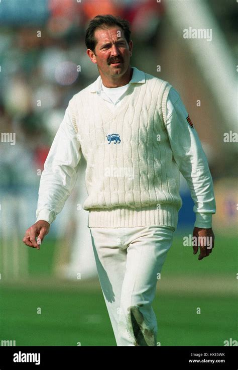 Graham Gooch Hi Res Stock Photography And Images Alamy