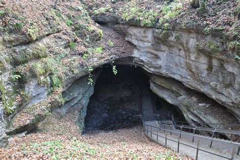 Kentuckys Mammoth Cave Has A Dark History