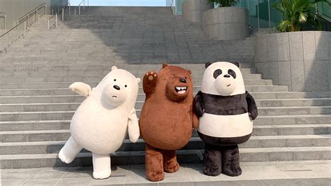 The bears are the loud and adventurous grizz (voiced by eric edelstein), the kind, yet nervous panda. We Bare Bears Visited The 8 DAYS Office To Get A Taste Of ...