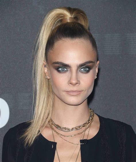 Cara Delevingne S Best Fashion And Beauty Looks