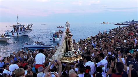 Torre del mar tiene de todo y para todos y eso es lo bonito de vivir aquí. VIRGEN DEL CARMEN (TORRE DEL MAR 2015) - YouTube