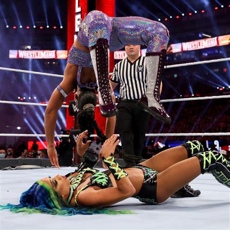 Sasha Banks Vs Bianca Belair Smackdown Womens Championship Match Photos Wwe