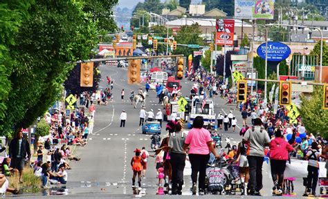 White Center Parade Celebrated Local Culture Seahawks And Fun
