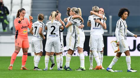 Per continuare a vincere servirà qualcosa in più. Juventus Women, le foto più spettacolari del 2020 - GALLERY