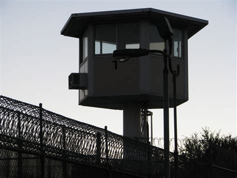 Prison Guards Leave State Employees Union - WPR