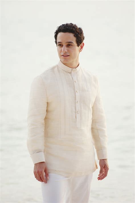 From suits and waistcoats to shirts and ties, we'll help you suit up and clean up with our winning selection of formal attire and formal outfits for men. Groom Wedding Attire Suit Tuxedo | Philippines Wedding Blog