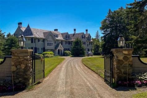 Esta lujosa mansión se encuentra en florida central, y es la guarida del actor john travolta. "Familiennest": John Travolta hat sein Haus zum Verkauf ...