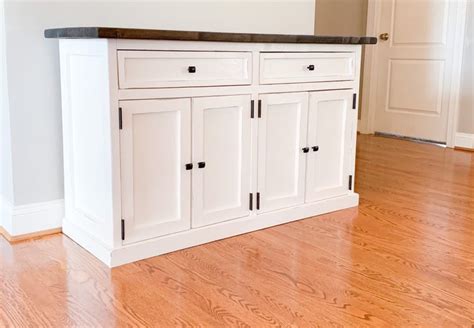 Cultivate a charming farmhouse aesthetic in your dining space with the albert sideboard. Modern Farmhouse Buffet Sideboard China Cabinet Dining ...