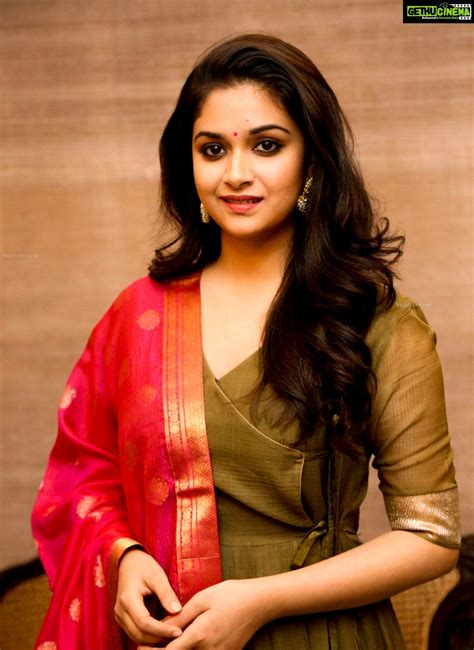 Actress Keerthy Suresh 2018 Latest Hd Images And Saree Pictures Gethu Cinema