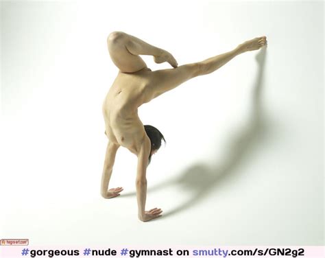 Gorgeous Nude Gymnast Pose Slim Slender Fit Smalltits Shaved Hot Sex Picture