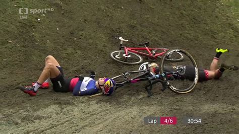 Riders, teams, races, statistics and more. Jolanda Neff y Pauline Ferrand Prevot chocan en WC ...
