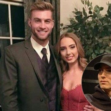 The former couple kept their relationship private before kelly was launched into the spotlight. Machine World: Machine Gun Kelly Wife Emma Cannon