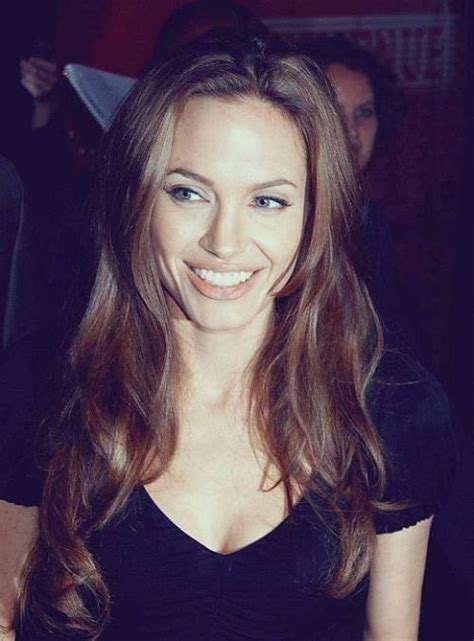 We provide easy how to style tips as well as letting you know which hairstyles will match your face shape, hair texture and hair density. Angelina Jolie Hair Color - Hair Colar And Cut Style