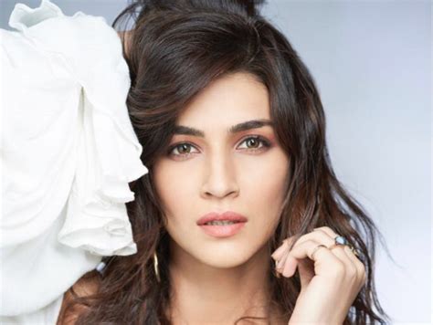 Rashmi Is A Perfect Combination Of A Small Town Girl With Modern Thinking Kriti Sanon On Her