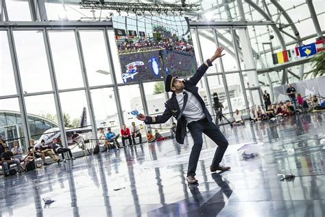 A free inside look at company reviews and salaries posted anonymously by employees. Red Bull Paper Wings: Die World-Finals im Hangar-7!