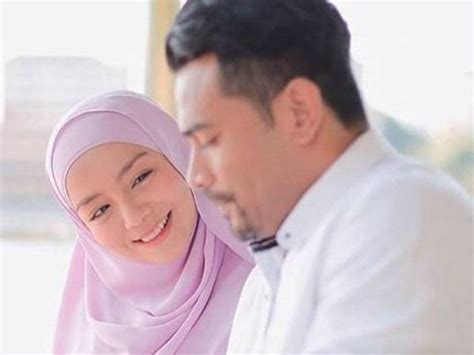Menghindari komitmen dia mungkin hanya tidak ingin berkomitmen untuk sesuatu. Mira Filzah pilih lelaki yang matang