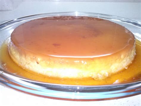 En caso de que el flan te salga con agujeritos, bate muy poco los huevos y además cuece al baño maría con el agua muy caliente pero que no hierva. Recetas de flan de leche condensada