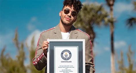 I enjoy the best her was lovely with the fans. Prince Royce recibió su primer Guinnes World Records por ...